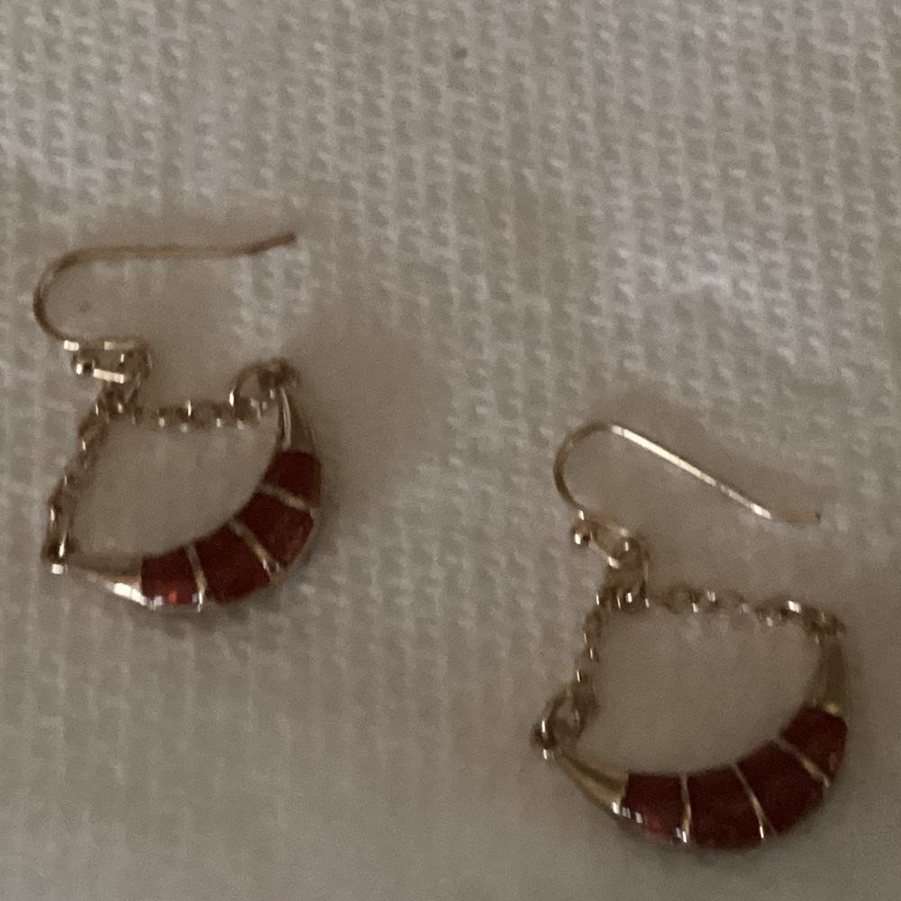 Cute red enameled gold tone earrings like new..